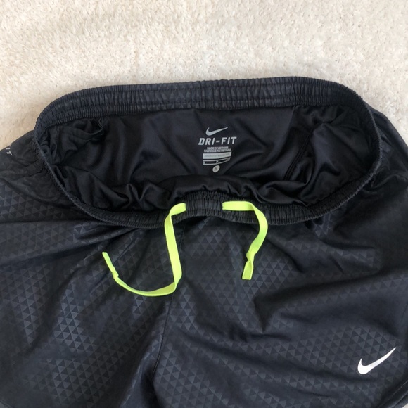 Nike Dri-Fit Shorts - Picture 4 of 4